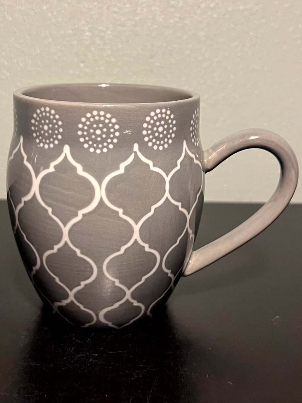 Baum Moroccan Arabesque Tile Stoneware Mug Gray White Trellis Boho Coffee Cup